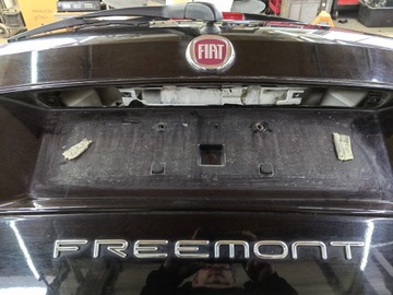 FIAT FREEMONT VÍKO KUFRU KUFRU