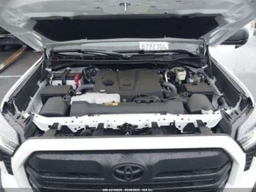 Toyota Tundra II 2025 Toyota Tundra sr5, 2025r., 4x4, 3.4L 3.4 Benzyna 389KM, zdjęcie 9