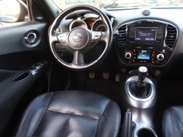 Nissan Juke I SUV 1.5 dCi 110KM 2013 Nissan Juke 1.5 dCi, Navi, Klima, Klimatronic, zdjęcie 6