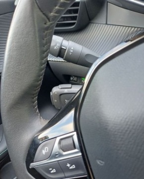 Peugeot 208 II e-208 Elektryczny 136KM 2022 Peugeot 208 70 e-208 ALLURE PACK 136 KM Serwis w ASO Gwarancja FV23, zdjęcie 24