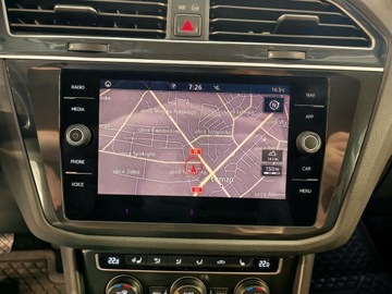 Volkswagen Tiguan II SUV 2.0 TDI 150KM 2018 Volkswagen Tiguan II 2.0 VW Nawi, Kamera, ACC, Asystent pasa, zdjęcie 13