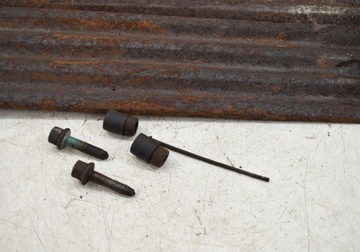 КРЕПЛЕНИЕ ДЕРЖАТЕЛЯ ЗАПАСНОГО КОЛЕСА VW TRANSPORTER T5