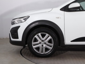 Dacia Jogger 1.0 Eco-G 100KM 2023 Dacia Jogger 1.0 TCe LPG, Salon Polska, zdjęcie 13