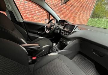 Peugeot 208 I Hatchback 3d 1.2 VTI 82KM 2014 Peugeot 208 Salon PL Czujniki Kamera niski przebieg Gwarancja w cenie Waw, zdjęcie 8