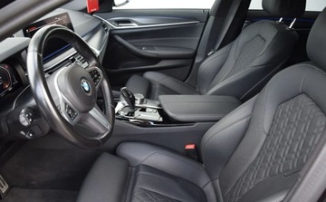 BMW Seria 5 G30-G31 Touring Facelifting 2.0 520d 190KM 2022 BMW Seria 5 BMW 520d xDrive M Pakiet Sportowy, HI FI, Fotel Sportowy 2.0, zdjęcie 10