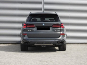 BMW X5 G05 SUV Plug-In Facelifting 3.0 50e 490KM 2026 BMW X5 xDrive50e Individual Edition Suv 3.0 (489KM) 2026, zdjęcie 2