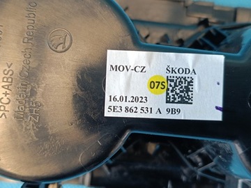SKODA OCTAVIA IV 1,5 TSI 110KW 2023R UCHWYT NA NAPOJE CUP HOLDER 5E3862531A
