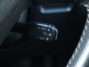 Toyota Corolla Verso E120 2.2 D-4D 177KM 2006 Toyota Corolla Verso 2.2 D-4D, 174 KM, 7 miejsc, zdjęcie 23