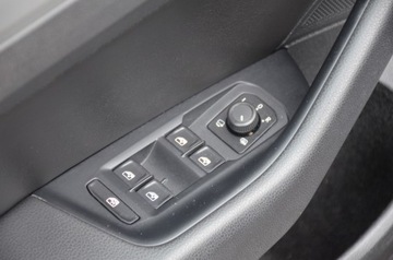 Volkswagen Passat B8 Variant 1.6 TDI BlueMotion SCR 120KM 2016 SUPER ZAREJESTROWAMY 1.6TDI 120KM SERWIS SKÓRA NAVI KAMERA 2xPARKTRONIK, zdjęcie 18