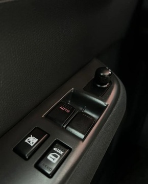 Suzuki Swift IV Hatchback 5d 1.3 92KM 2007 Suzuki Swift Automat Alu Isofix Gwarancja w cenie VFJF 1.3 Benzyna 92KM, zdjęcie 16