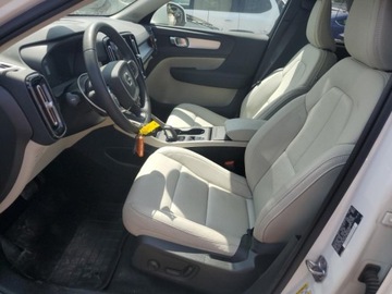 Volvo XC40 2021 Volvo XC 40 T5 MOMENTUM 2.0 Benzyna 248KM, zdjęcie 6