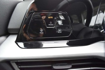 Volkswagen Golf VIII Variant 2.0 TDI 150KM 2022 Volkswagen Golf SalonPL TDI 150KM DSG Pakiety SideAssist Czujniki ACC ALU, zdjęcie 25