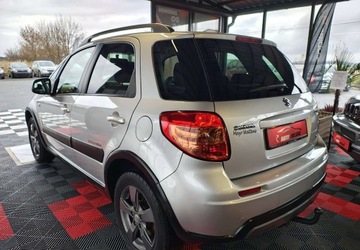 Suzuki SX4 I Sedan 1.6 VVT 120KM 2011 Suzuki SX4 Suzuki SX4 I 1.6BENZYNA NAPED 4X4 1.6 Benzyna 120KM, zdjęcie 3