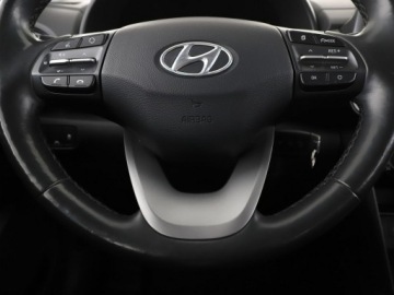 Hyundai Kona I 2017 Hyundai Kona klimatyzacja LED kamera i czujniki, zdjęcie 20