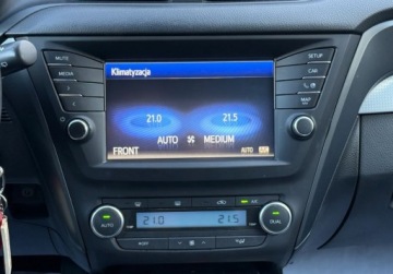 Toyota Avensis III Wagon Facelifting 2015 2.0 D-4D 143KM 2018 Toyota Avensis salon Polska 2.0 Diesel 143KM, zdjęcie 6