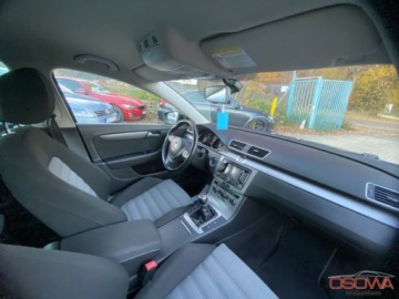 Volkswagen Passat B7 Variant 2.0 TDI CR DPF BlueMotion 140KM 2012 Volkswagen Passat 2.0tdi podgrzewane fotele ladny stan zadbany zamiana 1., zdjęcie 25