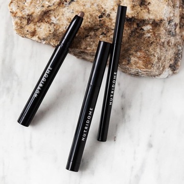 WOSK do brwi w kredce efekt laminacji odżywiający