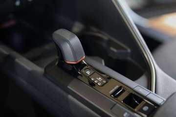 Toyota C-HR II SUV 2.0 Hybrid Dynamic Force 197KM 2023 Toyota C-HR 2.0 Hybrid Dynamic Force Style AWD 2.0 Hybryda 197KM, zdjęcie 11