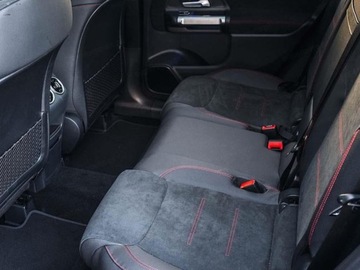 Mercedes GLB SUV Facelifting 2.0 220 190KM 2025 MERCEDES-BENZ GLB 220 4-Matic AMG Line 2.0 (190KM) 2025, zdjęcie 11