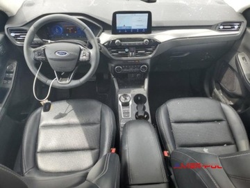 Ford Kuga III 2021 Ford Kuga 2021 r., 2,0L TITANIUM 4x4 2.5 Benzyna 250KM, zdjęcie 8