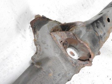 Toyota Auris I 06-09 1.4 D4D Балка двигателя