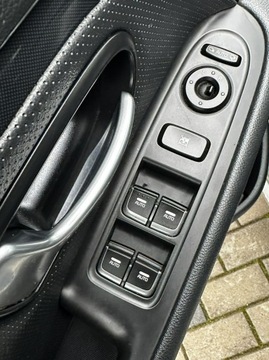 Kia Carens IV Minivan 1.7 VGT CRDi 141KM 2016 Kia Carens Panorama, Navi, Kamera, Grzane fot. Hak, zdjęcie 16