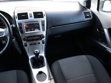 Toyota Avensis III Wagon Facelifting 1.8 Valvematic 147KM 2013 Toyota Avensis 1.8 Valvematic, Klima, Klimatronic, zdjęcie 7