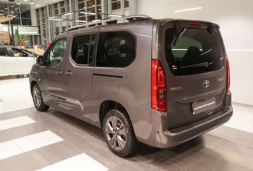Toyota 2022 Toyota Proace City Verso Long 1.2 D-4T Family Aut. 1.2 Benzyna 130KM, zdjęcie 3