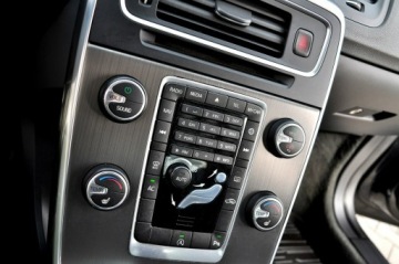 Volvo S60 II Sedan Facelifting 2.0 D4 DRIVE-E 181KM 2014 Volvo S60 2.0 D4 Lift Led FULL OPCJA Skóra Navi, zdjęcie 14