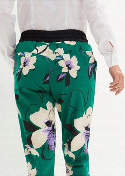 44 СПОРТИВНЫЕ БРЮКИ Bonprix С ЦВЕТОЧНЫМ ПРИНТОМ органический