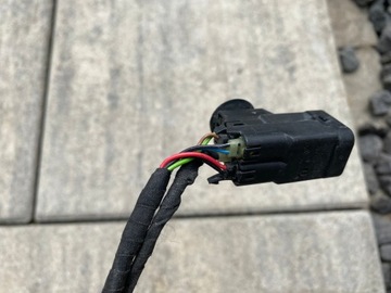 BMW I8 ZRCÁTKO VNĚJŠÍ PRAVÉ 9 PIN KAMERA