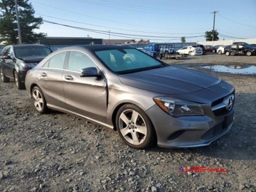 Mercedes CLA C117 2018 Mercedes-Benz CLA 2018 r., 2,0L 250 4MATIC 2.0 Benzyna 208KM, zdjęcie 2