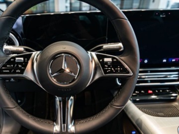 Mercedes CLA C118/X118 2025 MERCEDES-BENZ CLA 180 Progressive Sedan 1.5 (136KM) 2025, zdjęcie 8