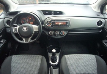 Toyota Yaris III Hatchback 5d 1.0 VVT-i 69KM 2013 Toyota Yaris Toyota Yaris III Salon PL - I wlasciciel Benzyna 69KM, zdjęcie 14
