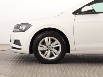 Volkswagen Polo VI Hatchback 5d 1.0 TSI 95KM 2018 VW Polo 1.0 TSI, Salon Polska, VAT 23%, Klima, zdjęcie 14