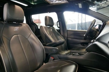 Chrysler Pacifica II 3.6 V6 Hybrid 264KM 2022 Chrysler Pacifica 3.6LHybrydaWersjaS, FamilyCam Wentyl Cam360 RadarPanoram, zdjęcie 10