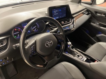 Toyota C-HR I Crossover Facelifting 1.8 Hybrid 122KM 2022 Toyota C-HR 1.8 Hybrid Style Toyota C-HR 1.8 Style, zdjęcie 9