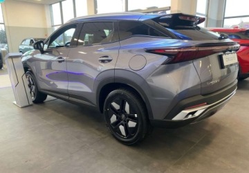 Omoda 5 1.6 T-GDI 147KM 2025 Omoda 5 Omoda 5 1.6 T-GDI Premium DCT 1.6 Benzyna 147KM, zdjęcie 4