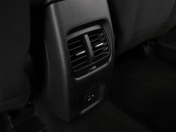 Ford Kuga III 2020 Ford Kuga 1.5 TDCi Cool&amp;Connect Klimatyzacja, zdjęcie 34