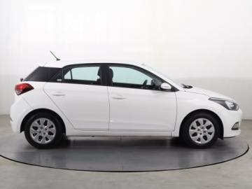 Hyundai i20 II Coupe 1.2 MPI 84KM 2017 Hyundai i20 1.2, Salon Polska, 1. Właściciel, zdjęcie 5