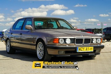 BMW Seria 7 E32 750 i V12 300KM 1989