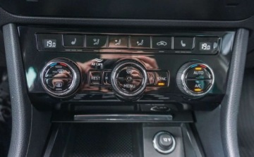 Skoda Superb III Kombi Facelifting 1.5 TSI 150KM 2019 Skoda Superb Skoda Superb 1.5 TSI Style DSG 1.5 Benzyna 150KM, zdjęcie 19