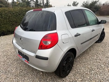 Renault Clio III Hatchback 5d 1.2 i 16V 75KM 2007 RENAULT CLIO 1.2 75 PS 4cylindry stan Bdb klima 5-Drzwiowy, zdjęcie 5