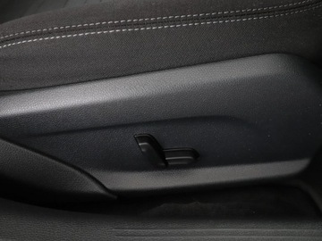 Mercedes Klasa C W205 2015 Mercedes C 180 BlueTEC Klimatyzacja Nawigacja, zdjęcie 34
