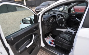 Ford Kuga I 2.0 Duratorq TDCi 140KM 2011 Ford Kuga 2.0 TDCI INDIVIDUAL 4x4 Skora Grz. fotele 2.0 Diesel 140KM, zdjęcie 11