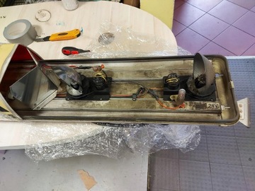 ОРАНЖЕВАЯ ПРЕДУПРЕЖДАЮЩАЯ БАЛКА НА КРЫШЕ MONZA