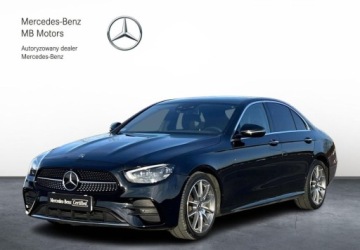 Mercedes Klasa E W213 Limuzyna 2.0 220d 194KM 2020 Mercedes-Benz Klasa E REZERWACJA SalonPL Od Dealera 4Matic AMG Line Kamera