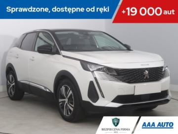 Peugeot 3008 II Crossover Facelifting  1.2 PureTech 130KM 2022 Peugeot 3008 1.2 PureTech, Salon Polska