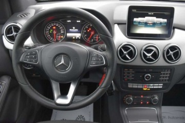 Mercedes Klasa B W246 Sports Tourer Facelifting 1.6 180 122KM 2016 Mercedes-Benz Klasa B MERCEDES B180 122KM ALU17 Automat LED WEBASTO Navi G, zdjęcie 26