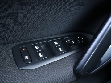 Peugeot 308 II SW Facelifting 1.5 BlueHDI 130KM 2019 Peugeot 308 1.5 BlueHDi, Salon Polska, Klima, zdjęcie 16